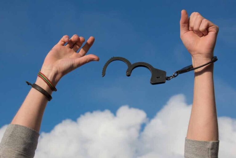 ¿Qué dimensiones tiene la libertad?